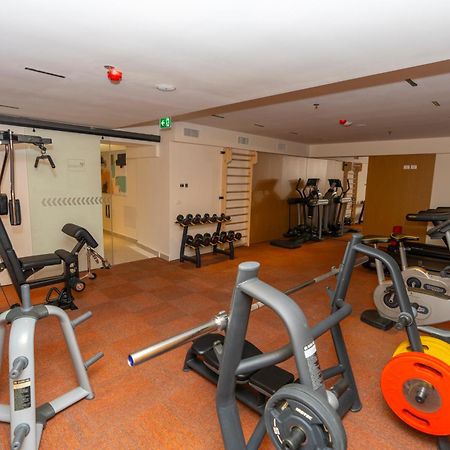 Hotel Golden Palace Shkodër エクステリア 写真