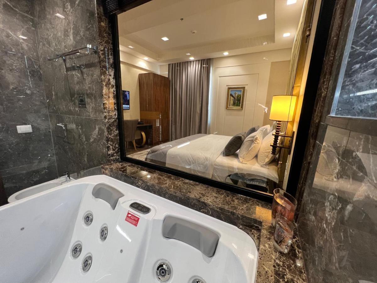 Hotel Golden Palace Shkodër エクステリア 写真