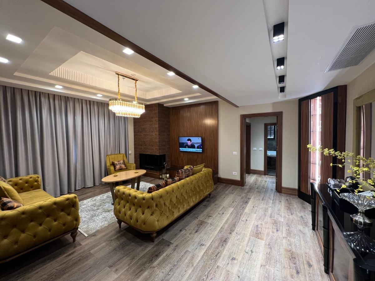 Hotel Golden Palace Shkodër エクステリア 写真